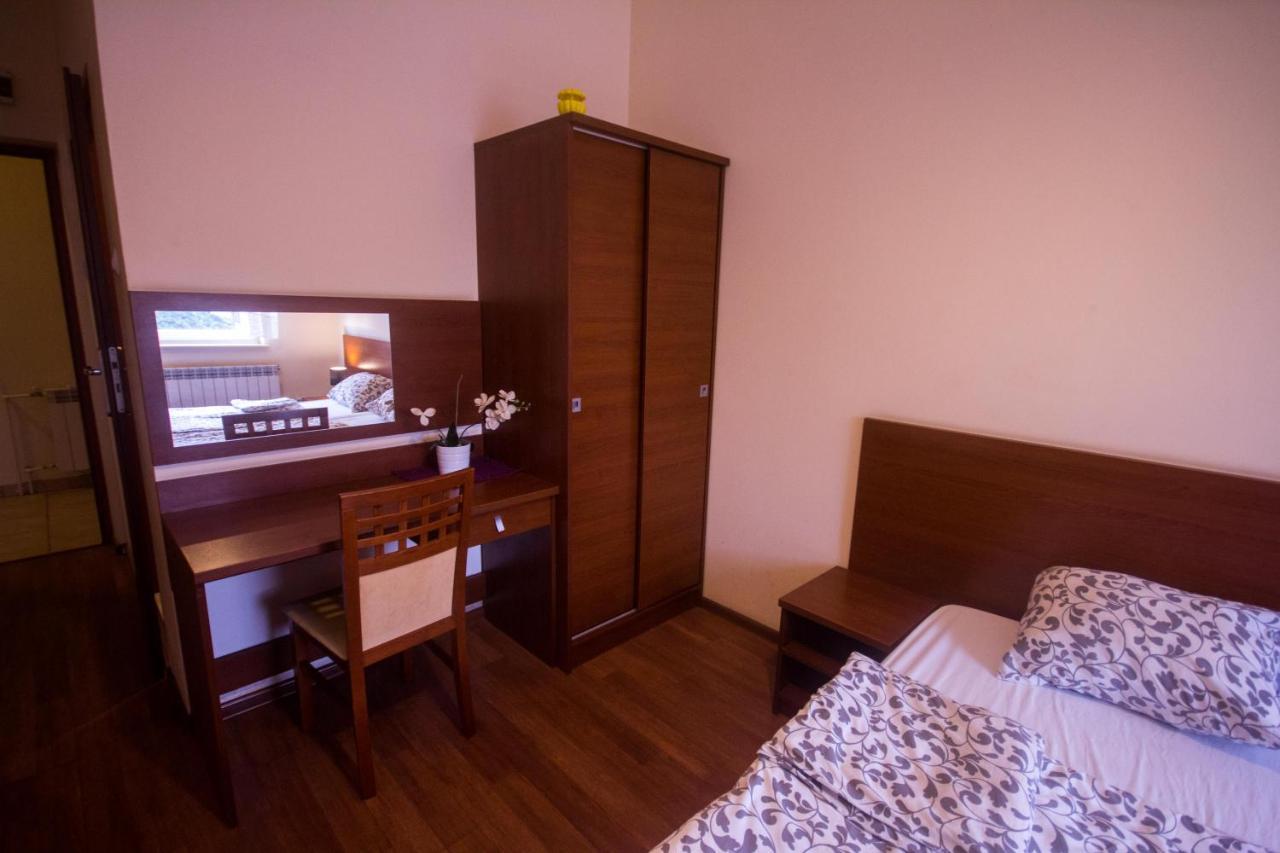 קוטנו Hostel Soleil מראה חיצוני תמונה
