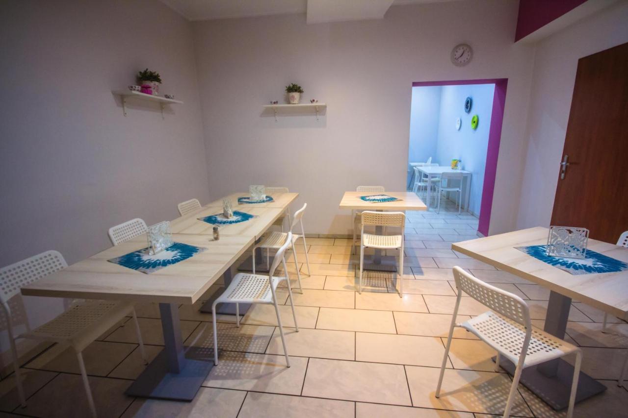 קוטנו Hostel Soleil מראה חיצוני תמונה